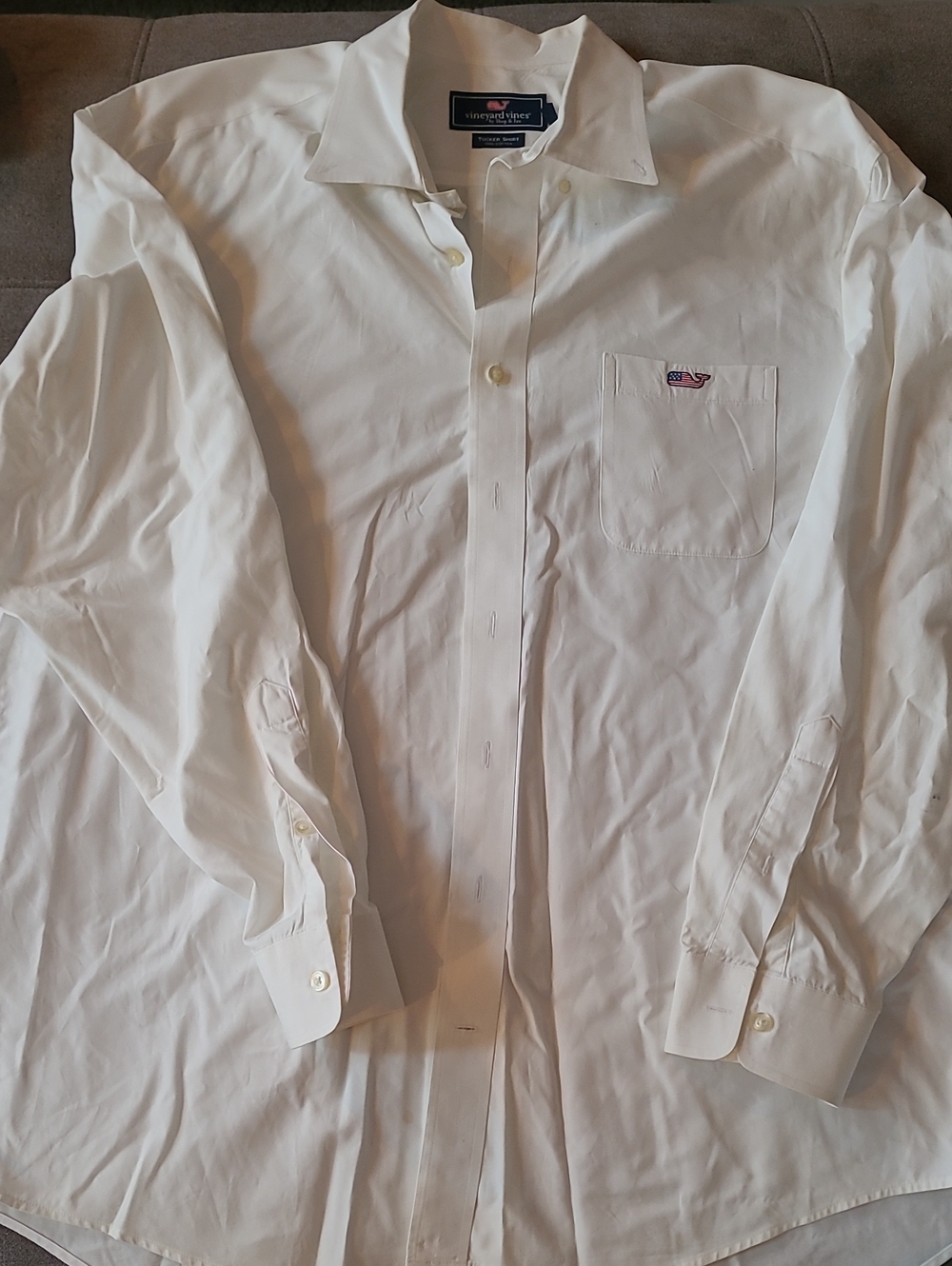 Vineyard Vines Men’s White Long-Sleeve Button-Down Shirt